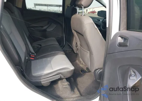 2019 Ford Escape S z USA, uszkodzony, nr VIN 1FMCU0F76KUB94871